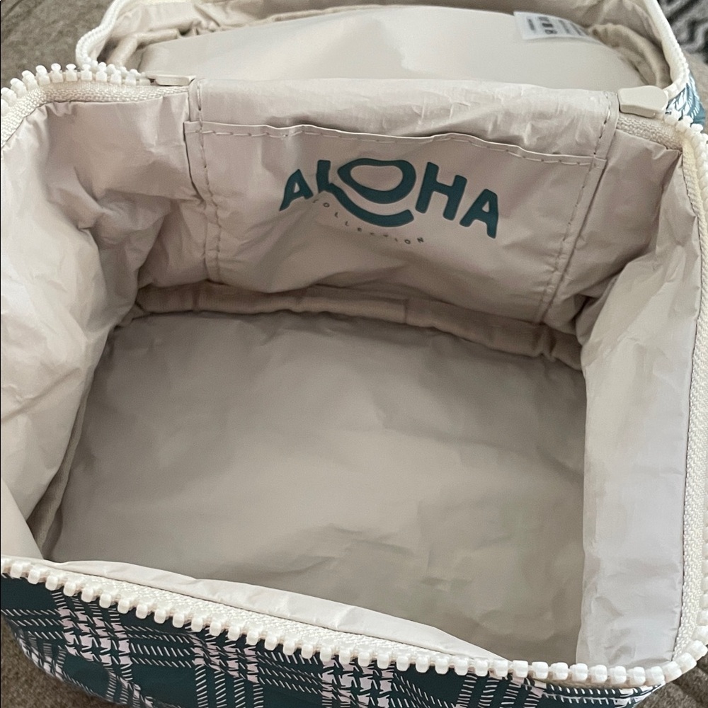 ALOHA Collection Cabin Crew Kit - Picture 3 of 5